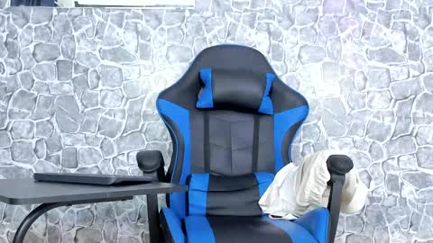 alejo peverell online show from April 2026 08:25:02 PM