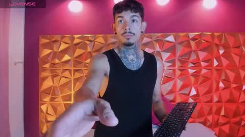 aleking13 online show from October 2025 12:28:02 PM