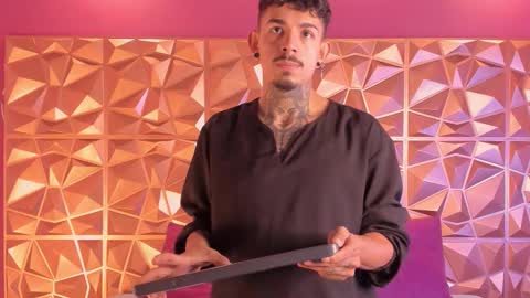 aleking13 online show from October 2025 12:17:02 PM