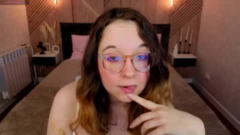 Snapshot of aleks_caste chatting on April 2026 09:01:02 AM Aleks online show from April 2026 09:01:02 AM