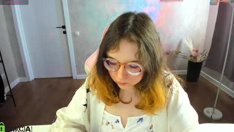 Snapshot of aleks_caste chatting on April 2026 01:18:02 AM Aleks online show from April 2026 01:18:02 AM