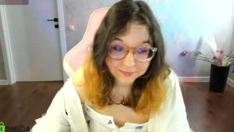 Snapshot of aleks_caste chatting on April 2026 01:53:01 AM Aleks online show from April 2026 01:53:01 AM