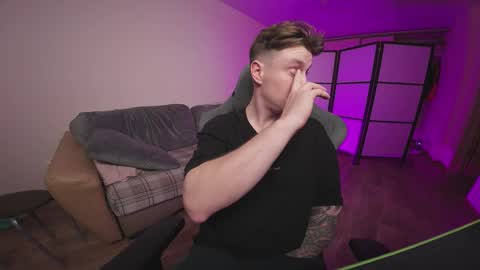 Alex and Linar online show from November 2025 06:02:01 PM