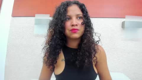 Snapshot of alena_brown chatting on February 2025 10:51:01 PM ALENA online show from February 2025 10:51:01 PM