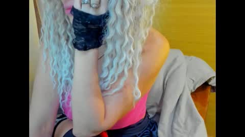 Luly online show from February 2026 01:22:02 AM