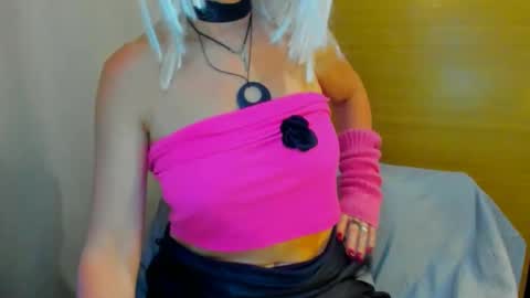 Luly online show from March 2026 01:43:02 AM