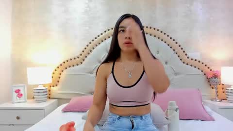 Snapshot of alenacoleman chatting on June 2026 01:37:01 PM ALENA online show from June 2026 01:37:01 PM
