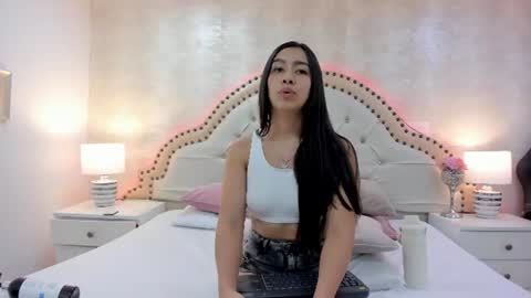 Snapshot of alenacoleman chatting on July 2026 12:31:01 PM ALENA online show from July 2026 12:31:01 PM