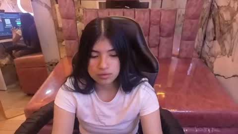 Snapshot of alesia_v chatting on July 2026 01:07:02 PM Live 1000pm 600am COLOMBIAN HOUR online show from July 2026 01:07:02 PM