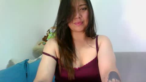 QUEEN OFF MILk  IM BACK  15 NOV online show from January 2026 10:25:01 PM