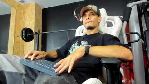Snapshot of aless_king chatting on May 2026 10:59:02 PM Alessandro King online show from May 2026 10:59:02 PM