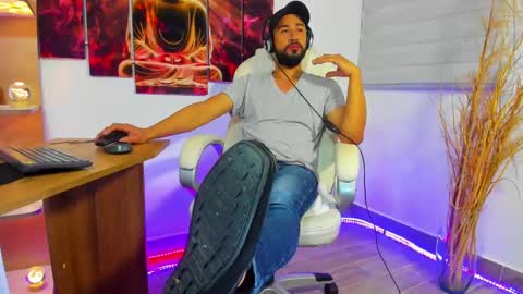 ALESSANDRO  WYE online show from January 2025 05:08:02 AM