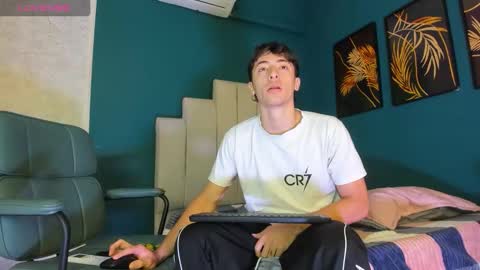 Alessandro Dybala online show from December 2025 12:46:02 PM