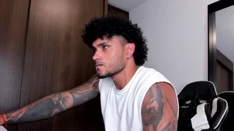 Alessandro Vanni online show from January 2025 12:24:01 AM