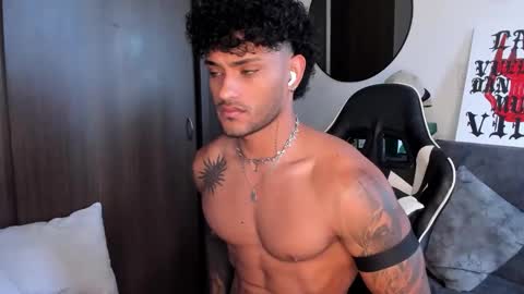 Alessandro Vanni online show from September 2025 12:43:01 PM