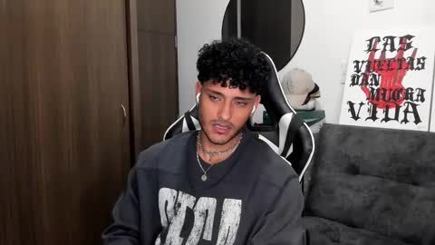 Alessandro Vanni online show from September 2025 02:06:01 AM