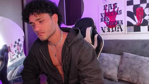 Alessandro Vanni online show from March 2026 01:28:01 PM