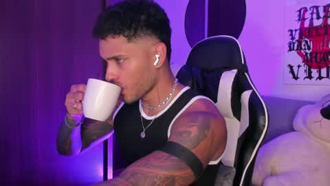 Alessandro Vanni online show from July 2026 01:34:01 AM