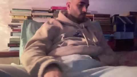 alessandromori91 online show from April 2026 09:01:01 PM