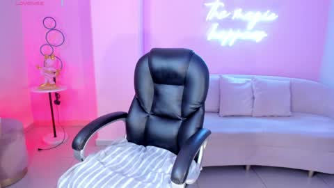 ALESSA ROMERO  online show from February 2025 07:22:02 PM