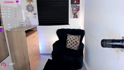 Snapshot of alessia_anderson07 chatting on February 2025 05:44:02 AM Yy online show from February 2025 05:44:02 AM