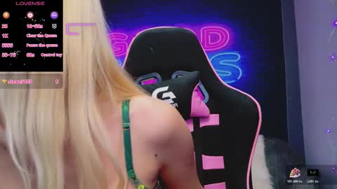 alessiacroft online show from November 2025 05:51:01 AM