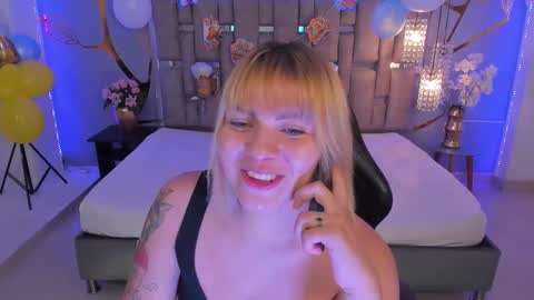 Snapshot of alessiadouce chatting on September 2025 04:18:02 AM Alessia online show from September 2025 04:18:02 AM