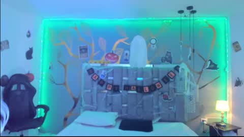 Snapshot of alessiadouce chatting on October 2025 04:57:02 AM Alessia online show from October 2025 04:57:02 AM