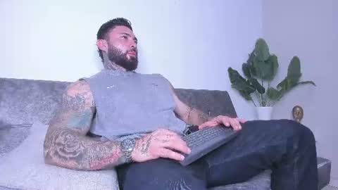 Snapshot of alessrose22 chatting on July 2026 09:11:01 PM Aless Rose online show from July 2026 09:11:01 PM