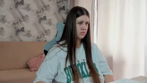 Aletta Oushen online show from September 2025 10:26:02 AM