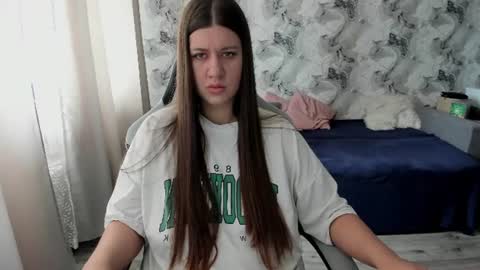 Snapshot of aletta_oushen chatting on July 2026 08:07:02 AM Aletta Oushen online show from July 2026 08:07:02 AM