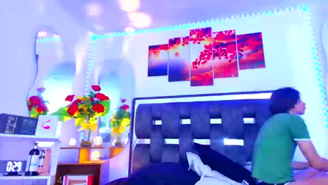 sneider online show from September 2025 07:58:02 PM