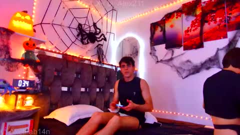 sneider online show from October 2025 08:11:02 PM