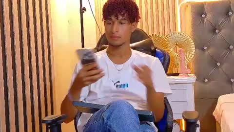 Snapshot of alex_bloom_ chatting on June 2026 07:13:01 PM Alexander online show from June 2026 07:13:01 PM
