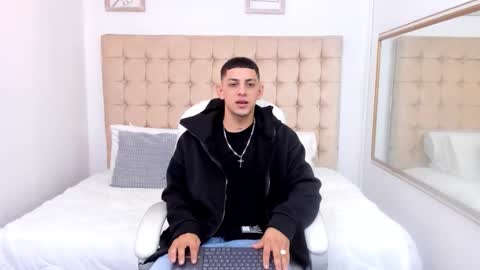 alex online show from December 2025 12:12:02 PM