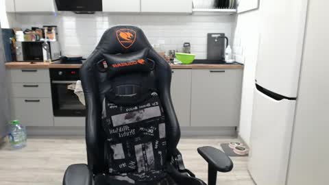 Alex online show from January 2025 07:04:01 PM