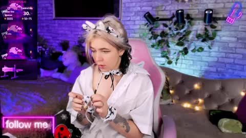 alex_howell online show from January 2025 08:43:01 PM