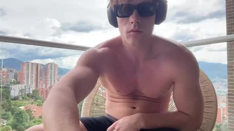 Snapshot of alex_islive chatting on May 2026 07:51:01 PM Alex Stone online show from May 2026 07:51:01 PM