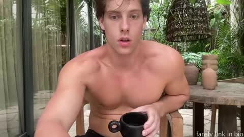 Snapshot of alex_islive chatting on May 2026 06:28:02 PM Alex Stone online show from May 2026 06:28:02 PM