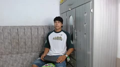 alex online show from April 2026 10:36:01 PM