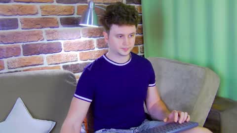 Snapshot of alex_onelove chatting on May 2026 11:49:01 AM Alex online show from May 2026 11:49:01 AM