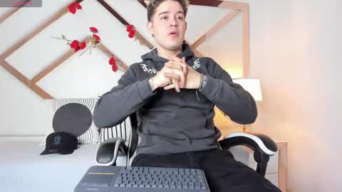 Alex  online show from February 2026 08:05:01 PM