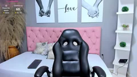 Alex  online show from February 2026 07:48:01 PM