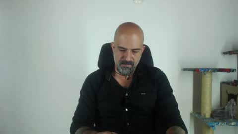 Alex Saints online show from April 2026 01:05:01 PM