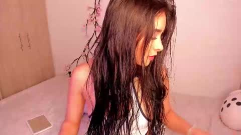 alexa online show from November 2025 09:42:02 PM