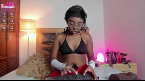 alexa_cortes23 online show from November 2025 11:12:01 AM