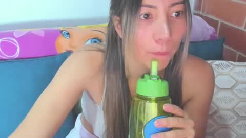 alexa latina online show from March 2025 08:20:02 PM
