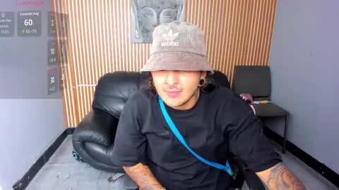 alexa_liam2 online show from November 2025 02:44:01 AM