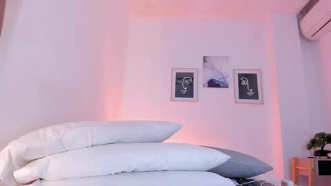 Alexa Millers online show from September 2025 04:27:01 AM