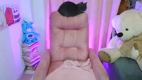 alexa_orange online show from March 2025 02:30:02 AM